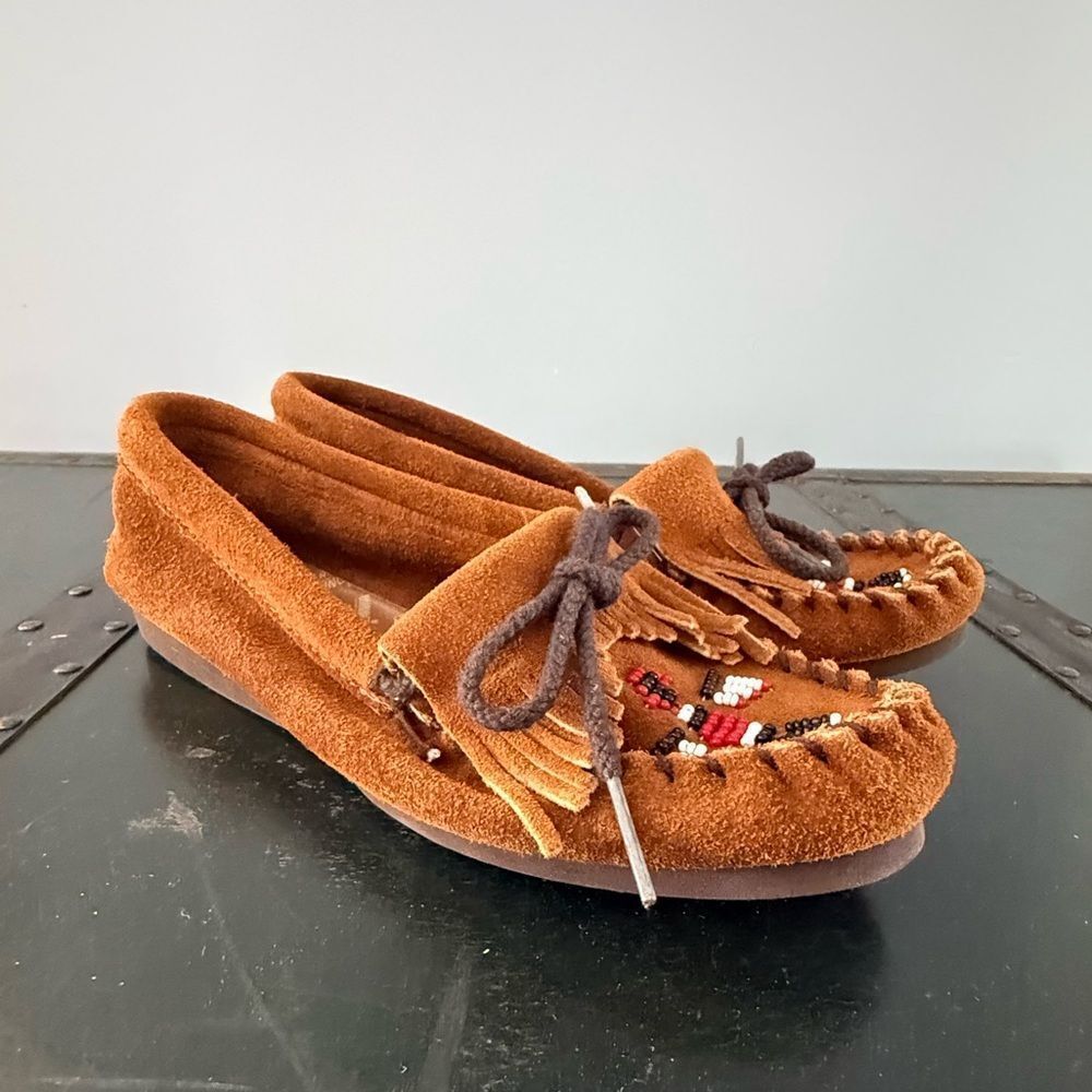 Minnetonka Moccasins Brown Leather Beading Fringes EUC Womens Size 7